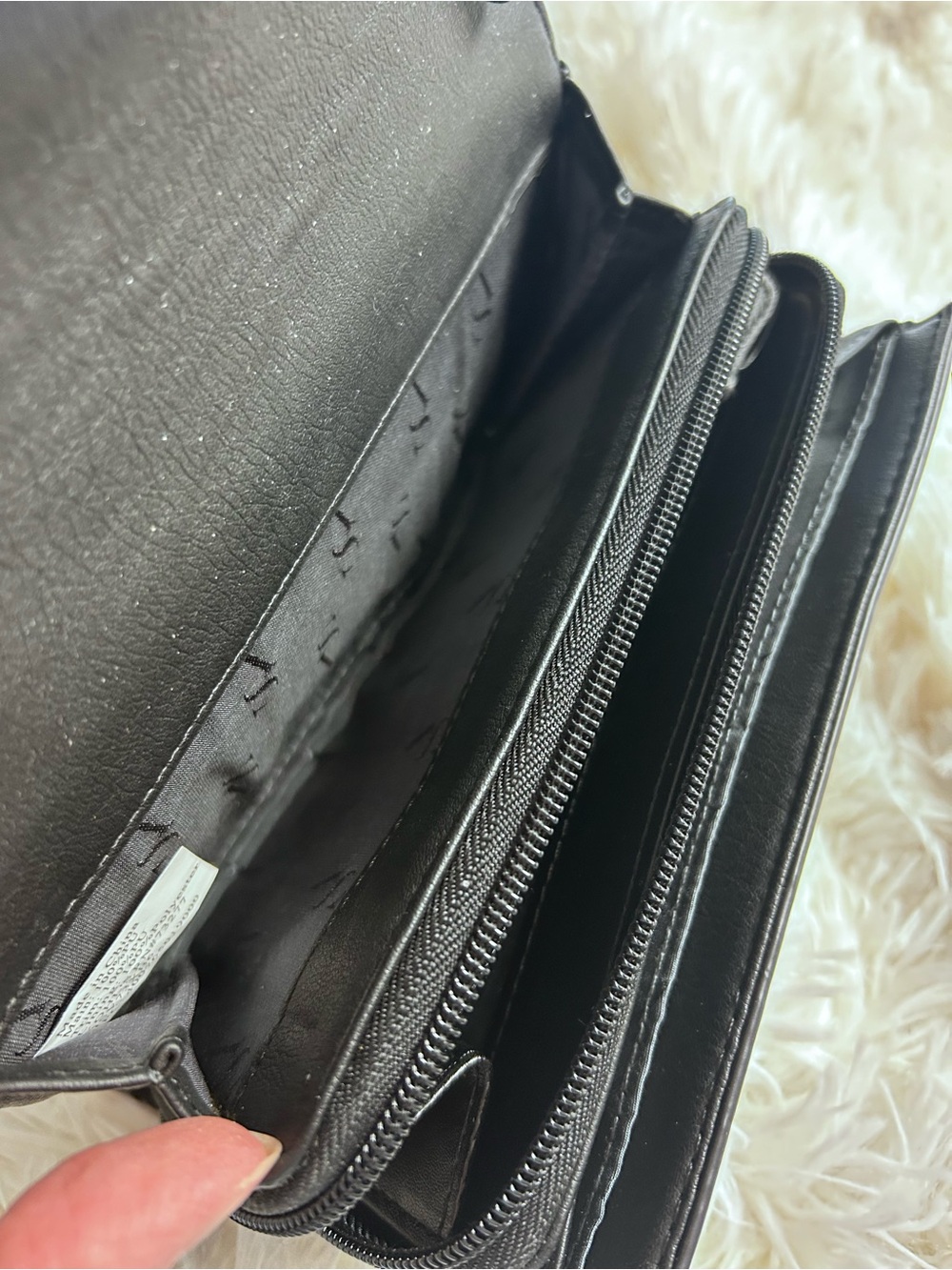 Vera Wang Black Women's Leather Wallet‎ Clutch - Compact Everyday Organizer - Picture 10 of 10